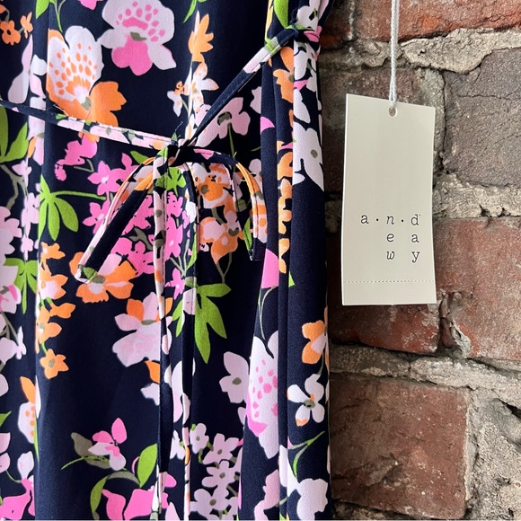 A new day Large Wrap Dress navy blue with florals - Picture 2 of 7